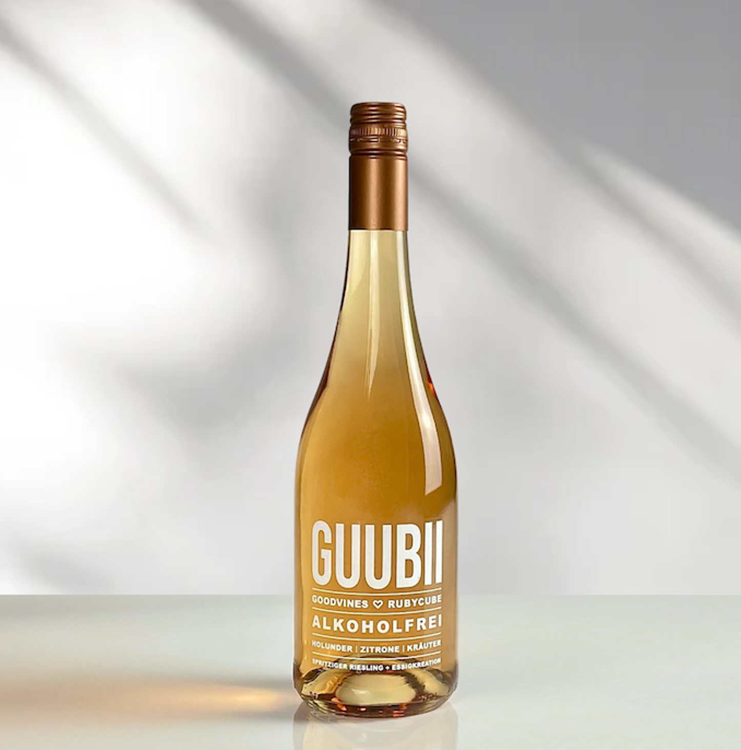 GUUBII alkohlfreier Weinaperitif